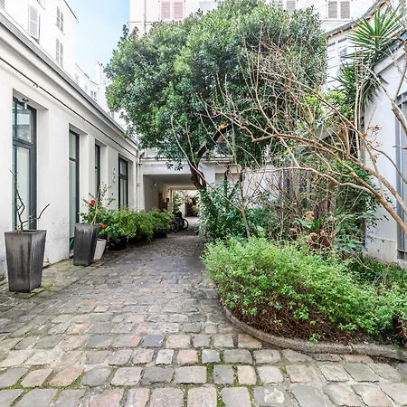Fully Furnished Mobility Lease - Apartment