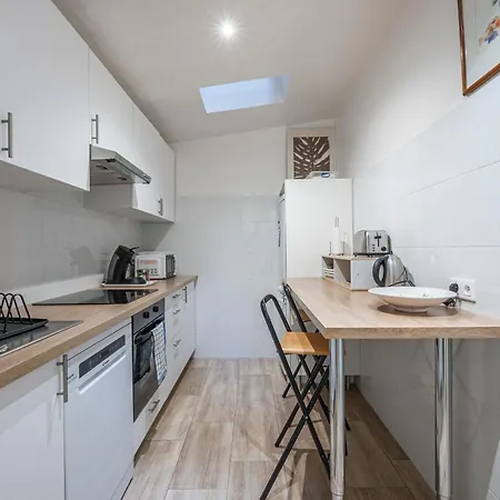 Fully Furnished Mobility Lease - Apartment