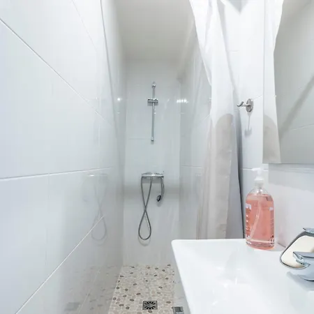 Fully Furnished Mobility Lease - Apartment