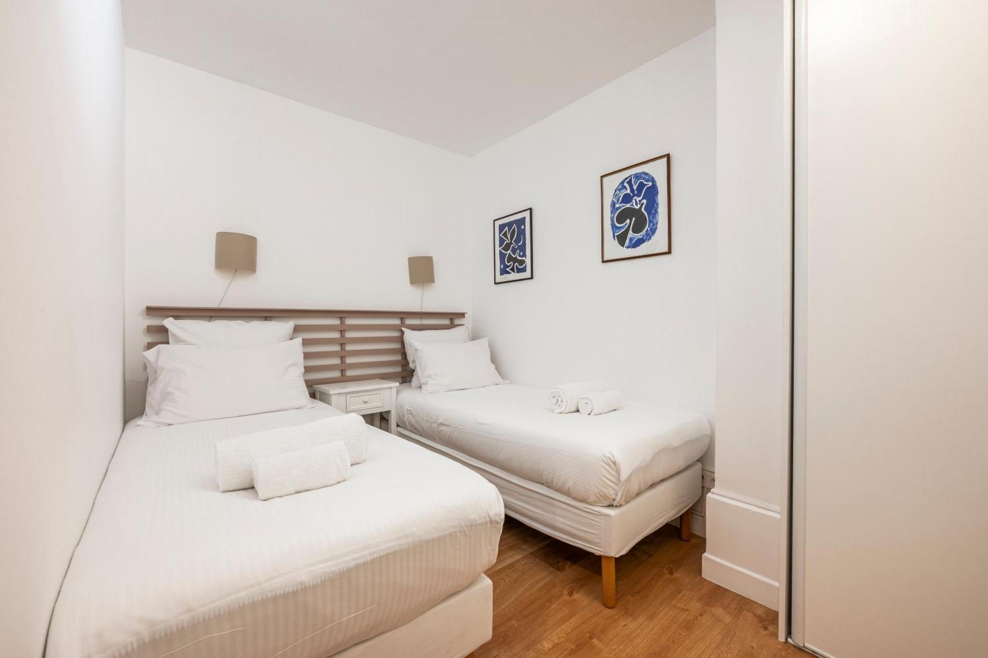 Fully Furnished Mobility Lease - Apartment *